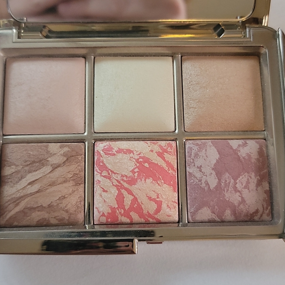 Hourglass Ambient Lighting Edit Sculpture Palette
